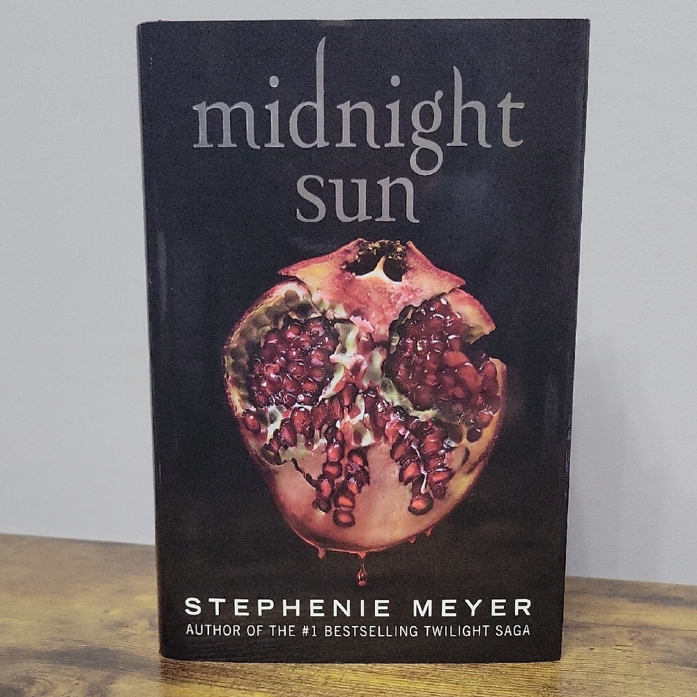 Midnight Sun - A Twilight Saga Book - Hardcover - First Edition
